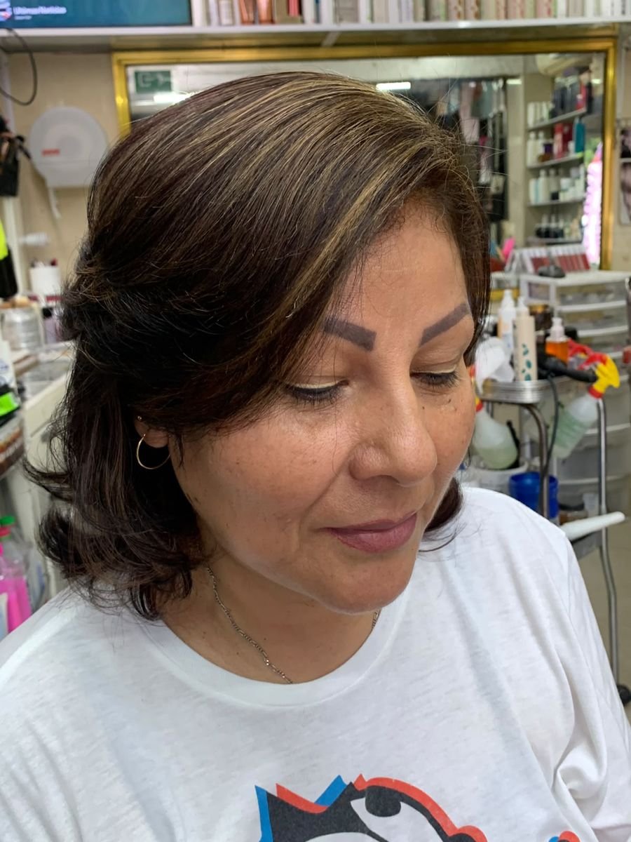 Corte en capas con luces, vista de frente